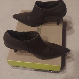 Kenneth Cole Reaction Leather Dark Brown Ankle Boots Size 7